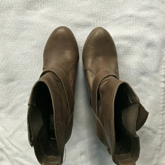 Dolce Vita Platform Booties - Picture 4 of 8